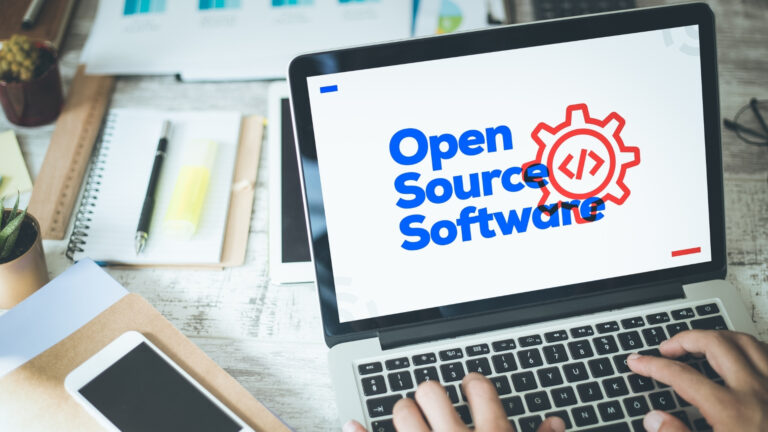 Open Source adalah