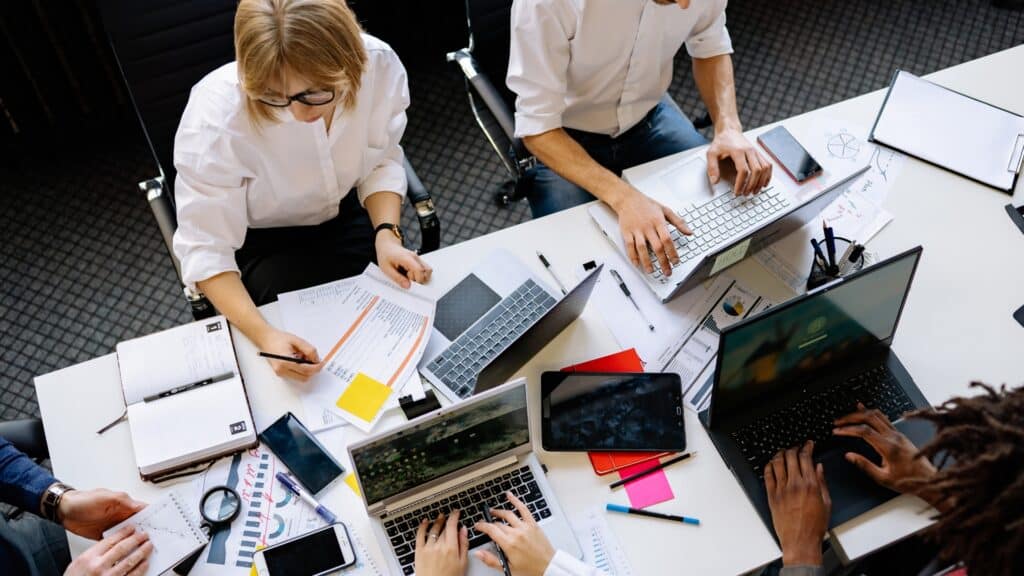 perbedaan perusahaan tbk dan perusahaan tertutup